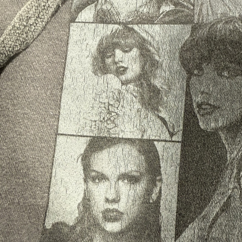 Taylor Swift Hoodie Womens Medium Black Oversized Pullover Sweatshirt Eras Logo - Picture 8 of 12